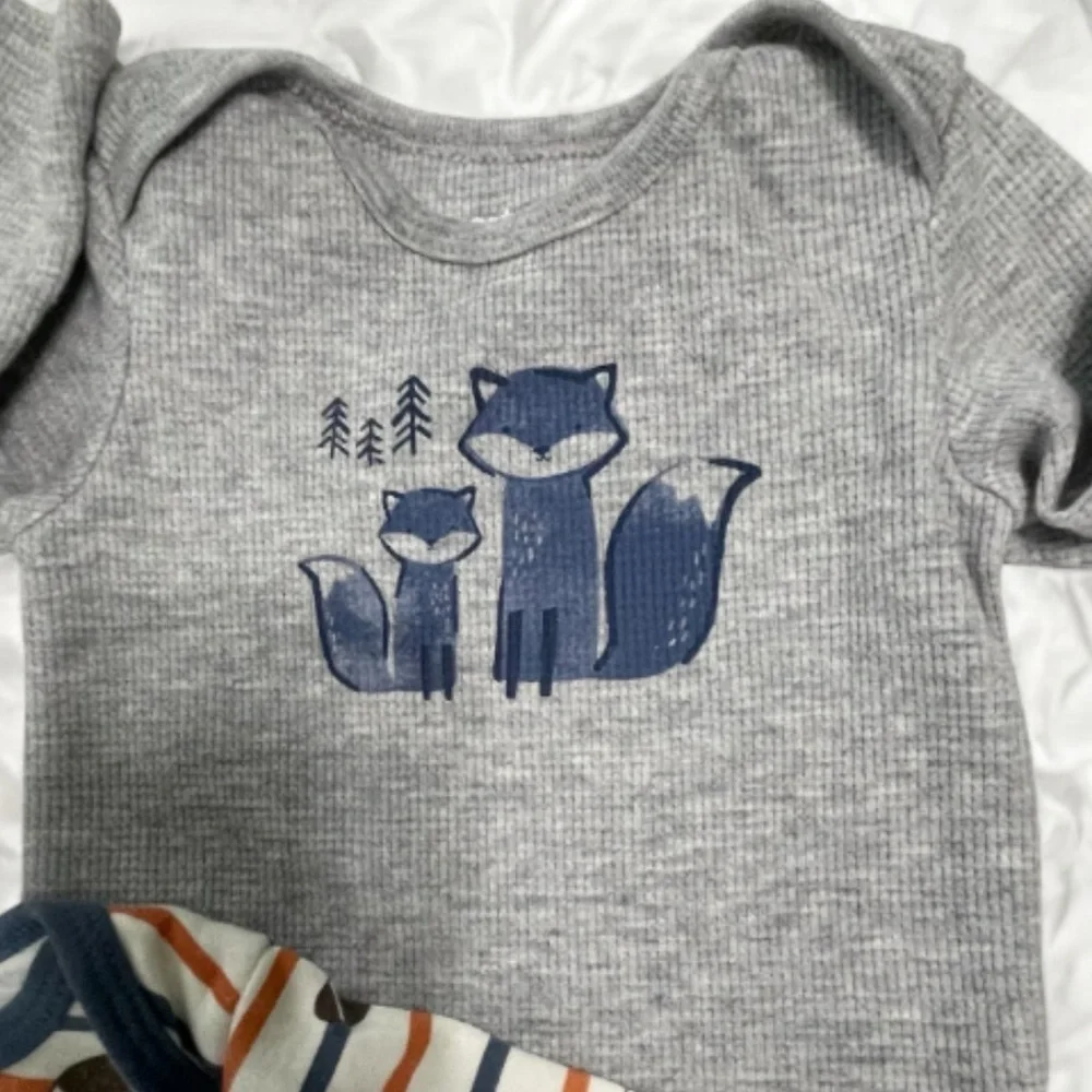 Carter's Green, Gray, and Blue Bodysuits Onsies Set of 4